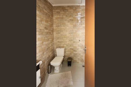 Casa à venda com 230m², 2 quartos e 3 vagasEspaço Gourmet - Banheiro