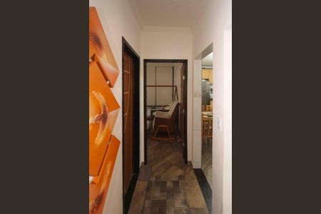 Casa à venda com 230m², 2 quartos e 3 vagasCorredor