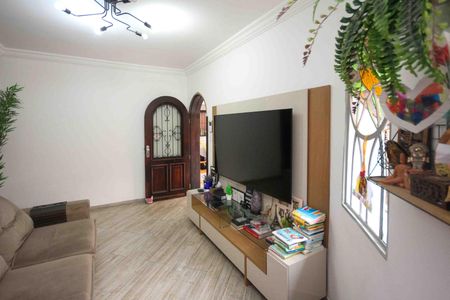 Casa à venda com 230m², 2 quartos e 3 vagasSala