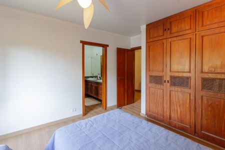 Casa à venda com 450m², 4 quartos e 5 vagasQuarto