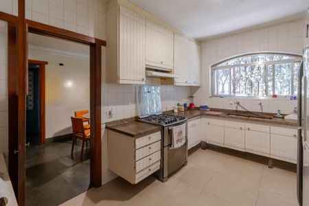 Casa à venda com 450m², 4 quartos e 5 vagasCozinha