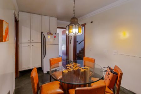 Casa à venda com 450m², 4 quartos e 5 vagasCopa