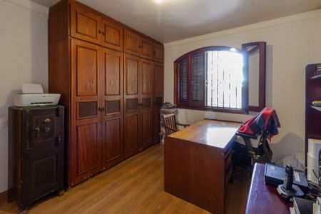 Casa à venda com 450m², 4 quartos e 5 vagasSuíte 1