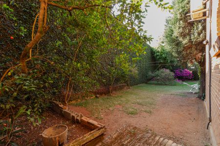 Casa à venda com 450m², 4 quartos e 5 vagasQuintal