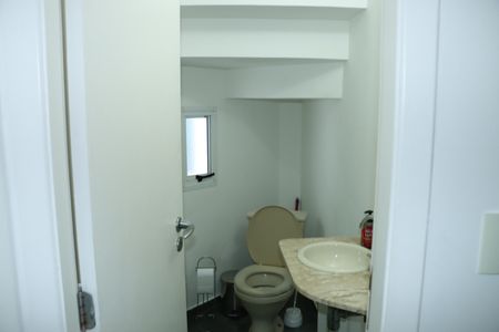 Casa de condomínio para alugar com 188m², 3 quartos e 3 vagasLavabo