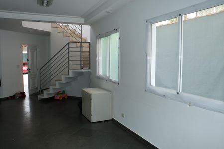 Casa de condomínio para alugar com 188m², 3 quartos e 3 vagasSala