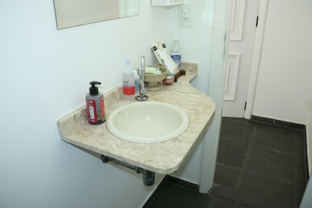 Casa de condomínio para alugar com 188m², 3 quartos e 3 vagasLavabo