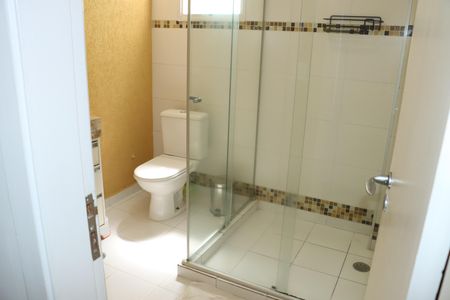 Casa de condomínio para alugar com 188m², 3 quartos e 3 vagasBanheiro 1