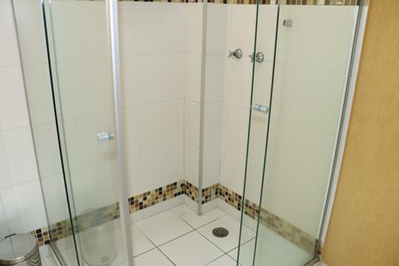 Casa de condomínio para alugar com 188m², 3 quartos e 3 vagasBanheiro 1