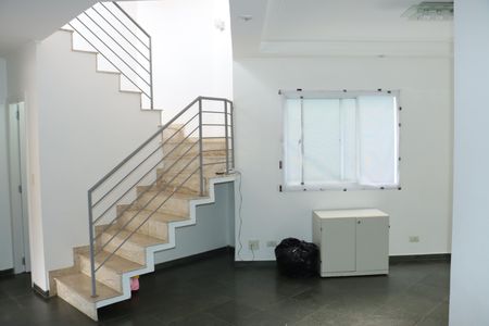 Casa de condomínio para alugar com 188m², 3 quartos e 3 vagasSala