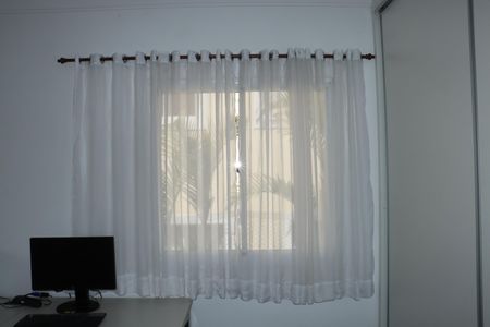 Casa de condomínio para alugar com 188m², 3 quartos e 3 vagasEscritório