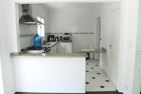 Casa de condomínio para alugar com 188m², 3 quartos e 3 vagasCozinha