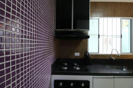 Casa de condomínio à venda com 74m², 2 quartos e 2 vagasCozinha