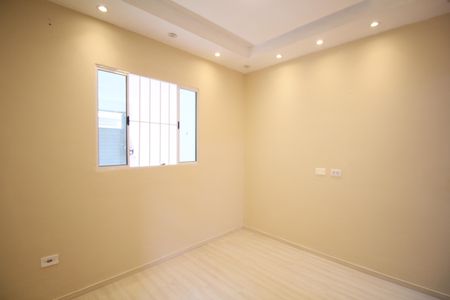 Casa de condomínio à venda com 74m², 2 quartos e 2 vagasSala