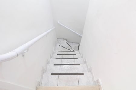 Casa à venda com 180m², 2 quartos e sem vagaEscada