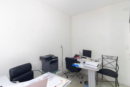 Casa à venda com 180m², 2 quartos e sem vagaEscritório