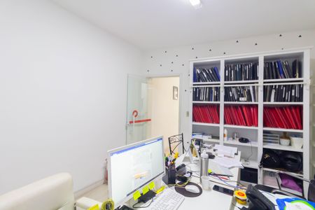 Casa à venda com 180m², 2 quartos e sem vagaQuarto 2