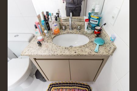 Apartamento à venda com 74m², 3 quartos e 2 vagasBanheiro da Suíte