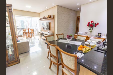 Sala de apartamento à venda com 3 quartos, 74m² em Vila Regente Feijó, São Paulo