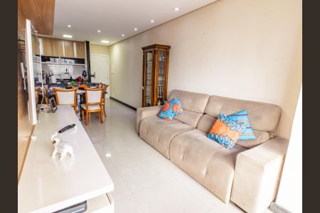 Sala de apartamento à venda com 3 quartos, 74m² em Vila Regente Feijó, São Paulo