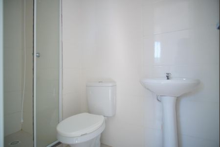 Banheiro Social de apartamento à venda com 2 quartos, 45m² em Morro Santana, Porto Alegre