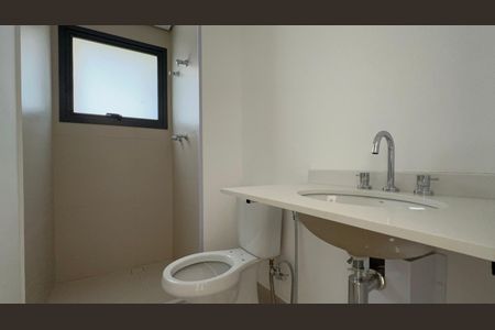 Apartamento à venda com 194m², 4 quartos e 3 vagasBanheiro da Suíte 2