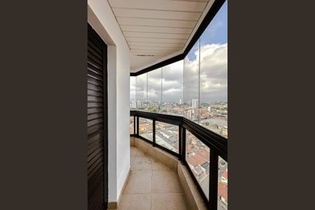 Apartamento para alugar com 138m², 3 quartos e 2 vagas Apartamento para alugar com 138m², 3 quartos e 2 vagasVaranda da Suíte 1
