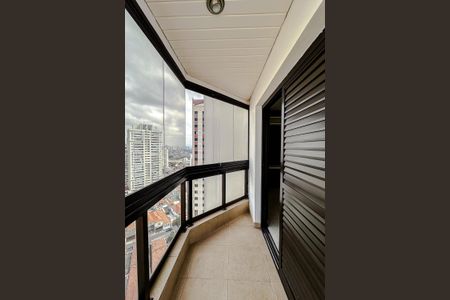 Apartamento para alugar com 138m², 3 quartos e 2 vagas Apartamento para alugar com 138m², 3 quartos e 2 vagasVaranda da Suíte 1