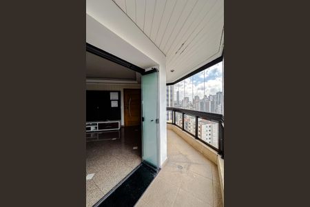 Apartamento para alugar com 138m², 3 quartos e 2 vagas Apartamento para alugar com 138m², 3 quartos e 2 vagasVaranda da Sala