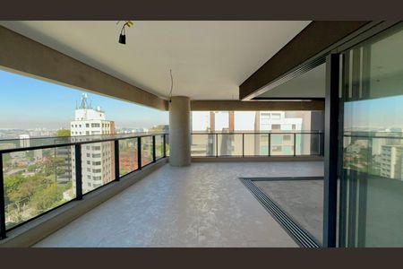 Apartamento à venda com 195m², 4 quartos e 3 vagasVaranda gourmet