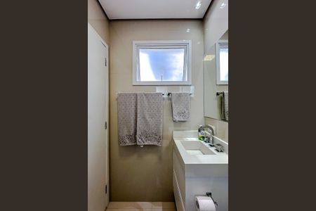 Casa para alugar com 250m², 3 quartos e 2 vagas Casa para alugar com 250m², 3 quartos e 2 vagasBanheiro da Suíte 2