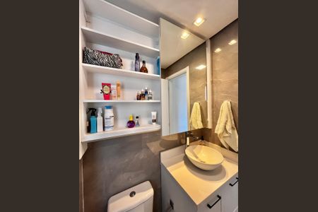 Apartamento à venda com 69m², 2 quartos e 1 vagaBanheiro Social