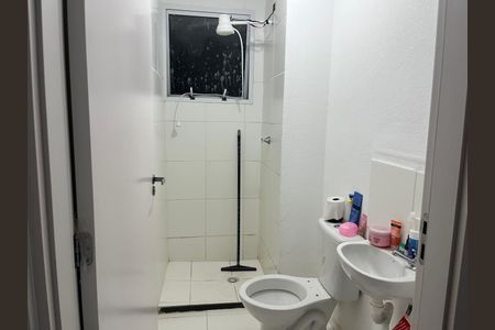 banheiro  de apartamento para alugar com 2 quartos, 41m² em Vila Princesa Isabel, São Paulo