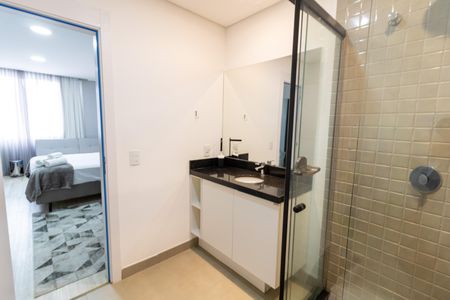 Banheiro de kitnet/studio para alugar com 1 quarto, 26m² em Centro Histórico, Porto Alegre