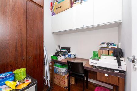 Apartamento à venda com 140m², 4 quartos e 2 vagasQuarto de Serviço