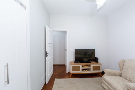 Apartamento à venda com 140m², 4 quartos e 2 vagasQuarto 2