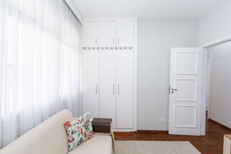 Apartamento à venda com 140m², 4 quartos e 2 vagasQuarto 2