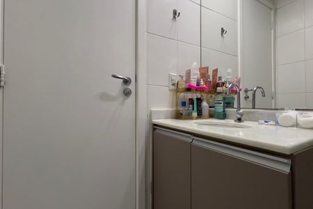Apartamento à venda com 58m², 2 quartos e 1 vaga Apartamento à venda com 58m², 2 quartos e 1 vagaBanheiro da Suíte