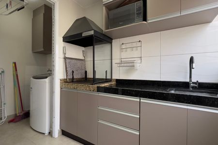 Apartamento à venda com 58m², 2 quartos e 1 vaga Apartamento à venda com 58m², 2 quartos e 1 vagaCozinha e Área de Serviço