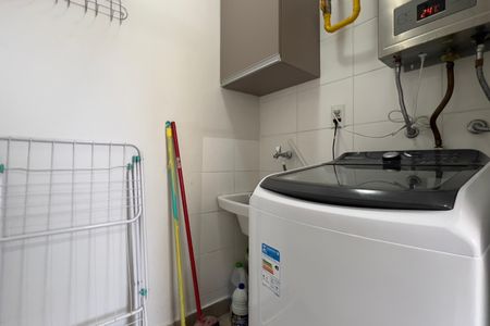 Apartamento à venda com 58m², 2 quartos e 1 vaga Apartamento à venda com 58m², 2 quartos e 1 vagaCozinha e Área de Serviço