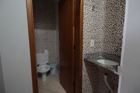 Casa de condomínio para alugar com 110m², 3 quartos e 2 vagasLavabo