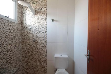 Casa de condomínio para alugar com 110m², 3 quartos e 2 vagasBanheiro da Suíte 1
