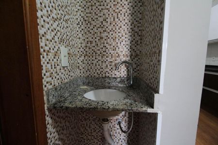 Casa de condomínio para alugar com 110m², 3 quartos e 2 vagasLavabo