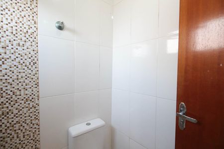 Casa de condomínio para alugar com 110m², 3 quartos e 2 vagasBanheiro da Suíte 1