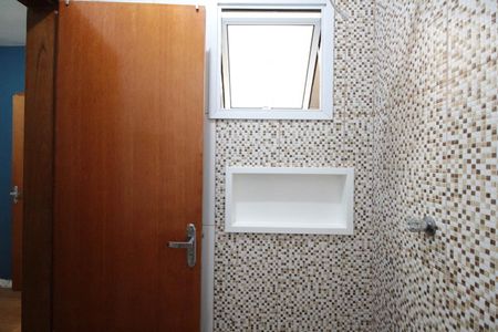 Casa de condomínio para alugar com 110m², 3 quartos e 2 vagasBanheiro da Suíte 2