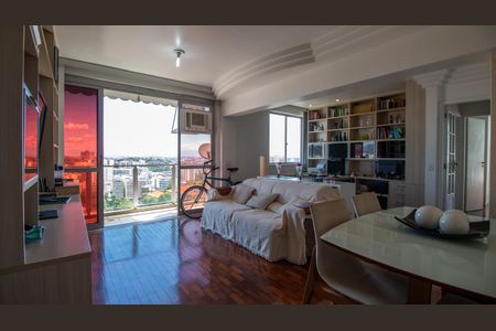 Sala de apartamento à venda com 2 quartos, 74m² em Tijuca, Rio de Janeiro