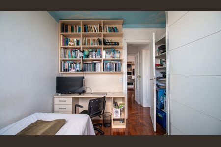 Apartamento à venda com 74m², 2 quartos e 3 vagasQuarto 1