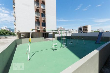 Apartamento à venda com 74m², 2 quartos e 3 vagasPlayground
