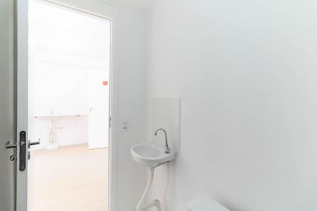 Apartamento para alugar com 30m², 2 quartos e sem vaga Apartamento para alugar com 30m², 2 quartos e sem vagaBanheiro Social