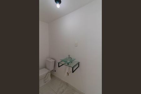 Casa à venda com 180m², 3 quartos e 3 vagasBanheiro da Edícula